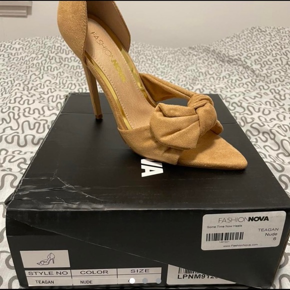 Brand new in the Box heels!! Never worn and perfect for parties - Picture 3 of 3